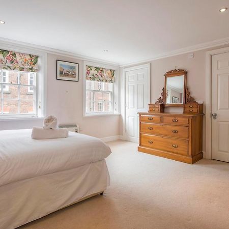 St Helen'S House With Minster Views Appartement York Buitenkant foto