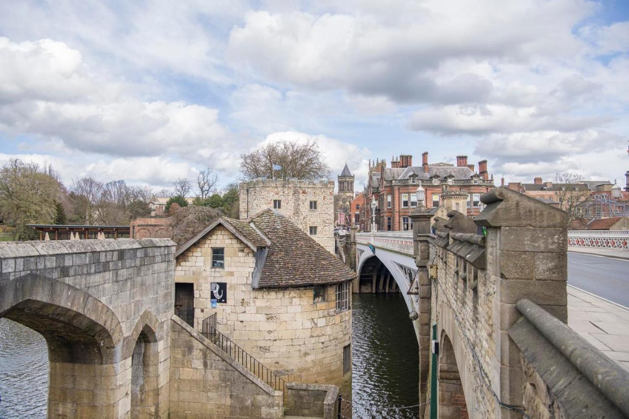 St Helen'S House With Minster Views Appartement York Buitenkant foto