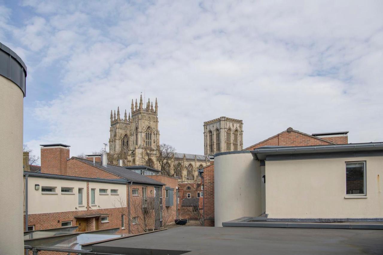 St Helen'S House With Minster Views Appartement York Buitenkant foto