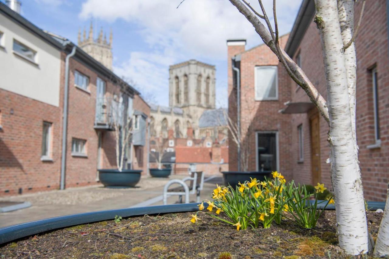 St Helen'S House With Minster Views Appartement York Buitenkant foto