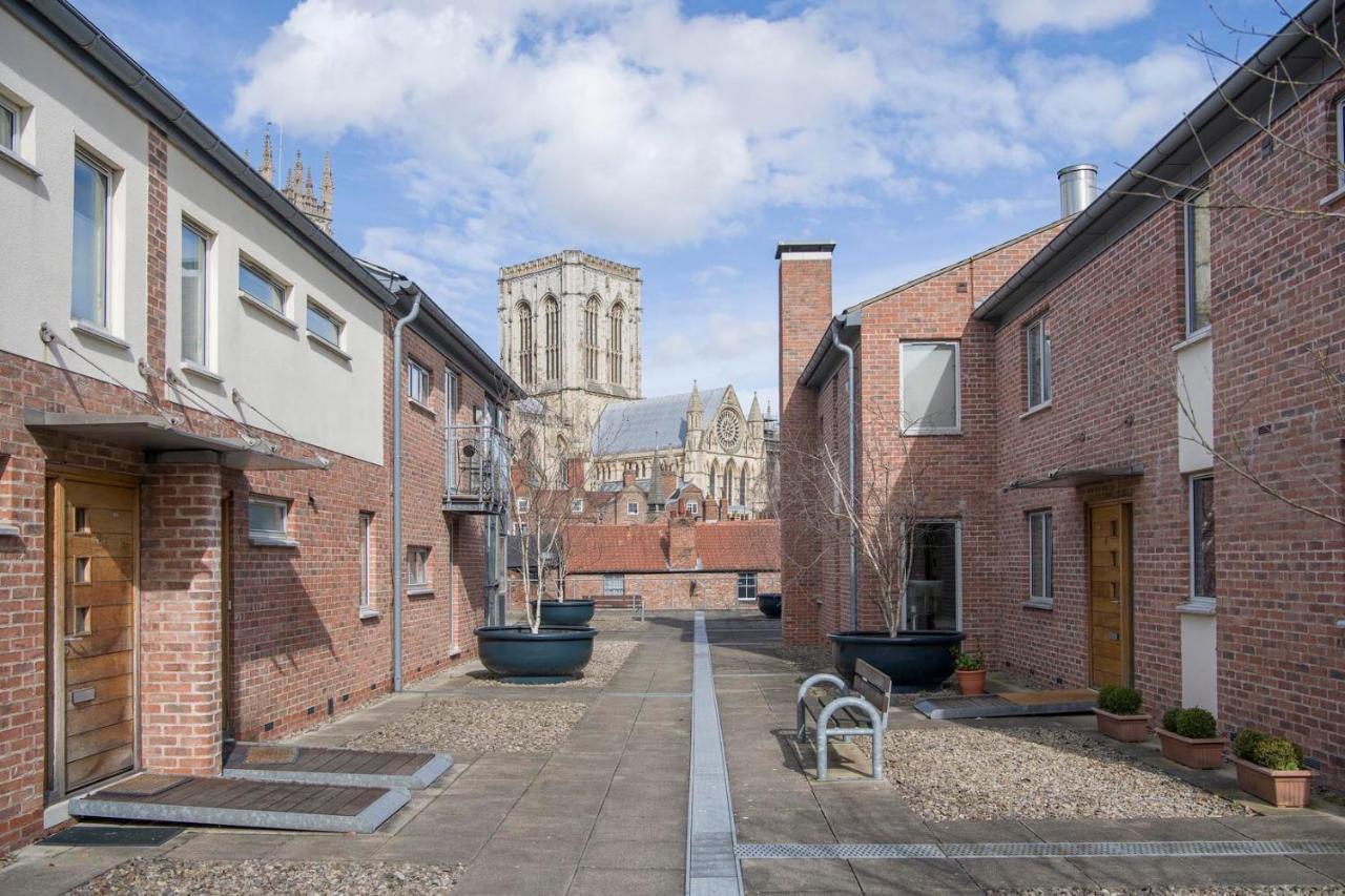 St Helen'S House With Minster Views Appartement York Buitenkant foto